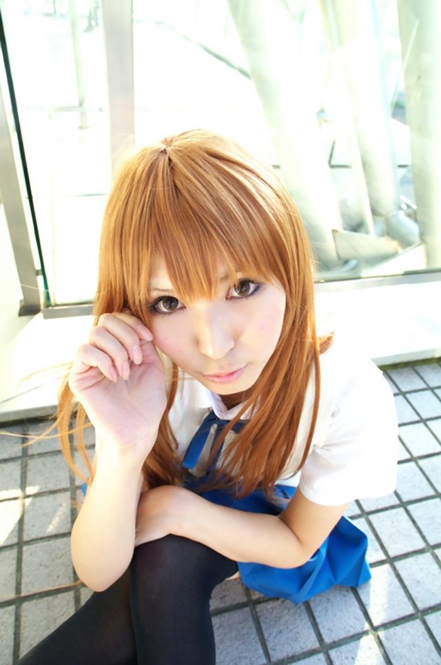 コスプレイヤー 璃波 ミニスカにニーハイがエロい 『とらドラ!』 逢坂大河の制服コスプレ画像