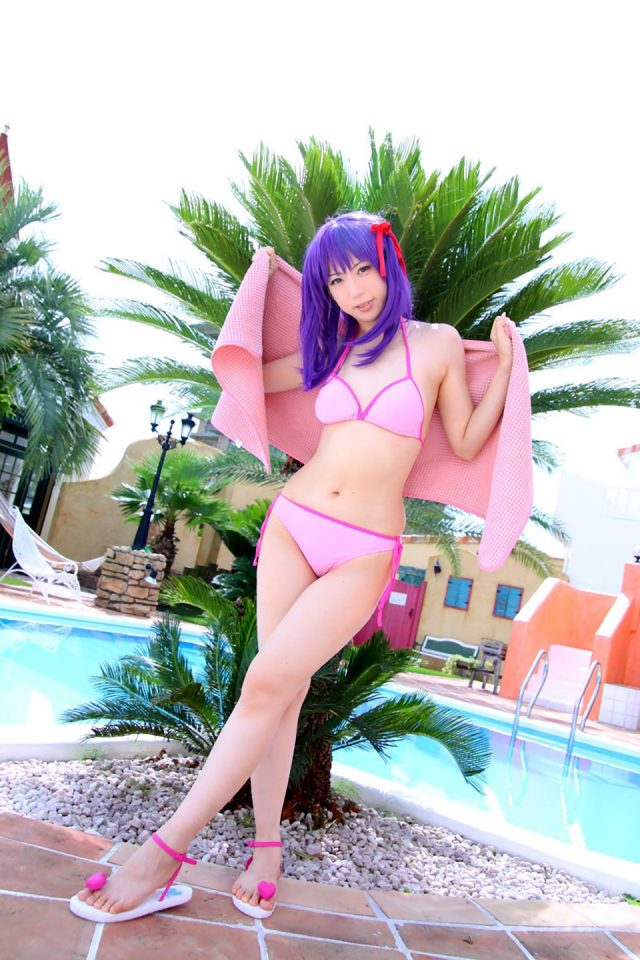 コスプレイヤー 桜井さち ピンクのビキニ水着に食い込んだ尻がエロい 『Fate stay night』 間桐桜のコスプレ画像