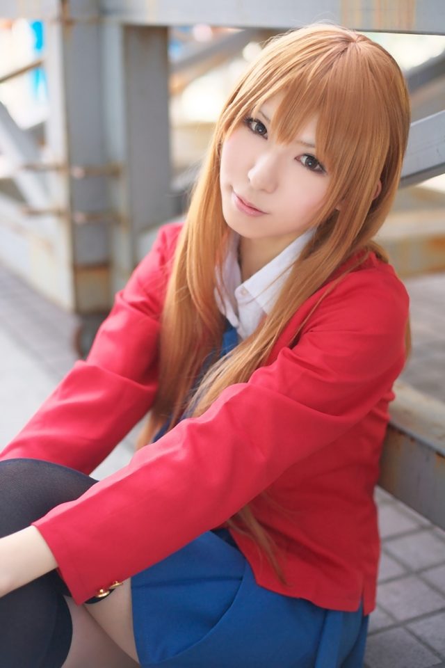 コスプレイヤー 璃波 ミニスカにニーハイがエロい 『とらドラ!』 逢坂大河の制服コスプレ画像