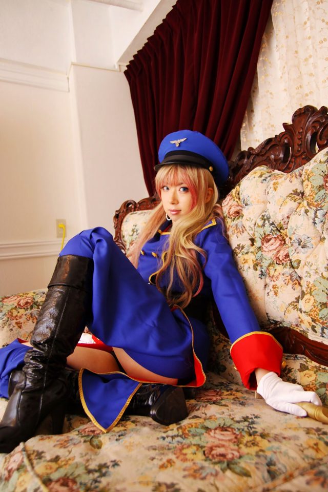 コスプレイヤー 桜井さち スリットから見える短パンやムチムチな太ももがエロい 『マクロスF』 シェリルの射手座コスプレ画像