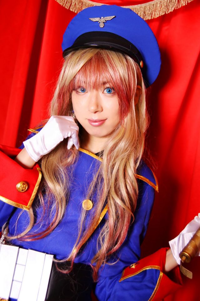 コスプレイヤー 桜井さち スリットから見える短パンやムチムチな太ももがエロい 『マクロスF』 シェリルの射手座コスプレ画像