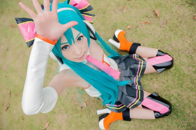 コスプレイヤー アゲハ パンツが見えそうなミニスカがエロい 『初音ミク Cheerful Ver』 チアガールのコスプレ画像