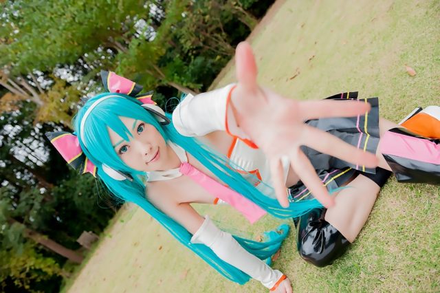 コスプレイヤー アゲハ パンツが見えそうなミニスカがエロい 『初音ミク Cheerful Ver』 チアガールのコスプレ画像