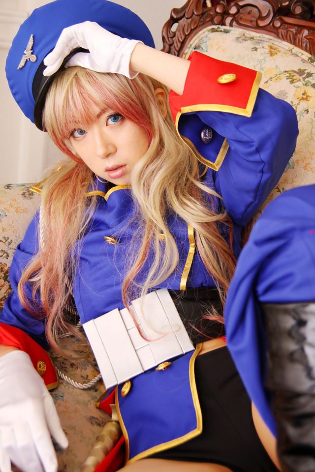 コスプレイヤー 桜井さち スリットから見える短パンやムチムチな太ももがエロい 『マクロスF』 シェリルの射手座コスプレ画像