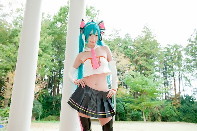 コスプレイヤー アゲハ パンツが見えそうなミニスカがエロい 『初音ミク Cheerful Ver』 チアガールのコスプレ画像