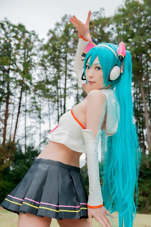 コスプレイヤー アゲハ パンツが見えそうなミニスカがエロい 『初音ミク Cheerful Ver』 チアガールのコスプレ画像