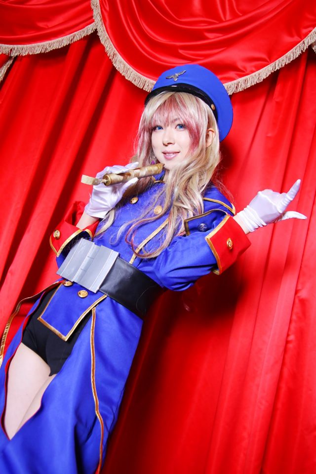 コスプレイヤー 桜井さち スリットから見える短パンやムチムチな太ももがエロい 『マクロスF』 シェリルの射手座コスプレ画像