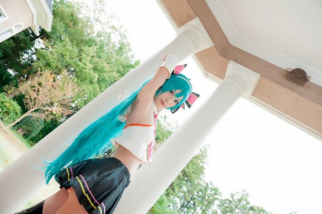 コスプレイヤー アゲハ パンツが見えそうなミニスカがエロい 『初音ミク Cheerful Ver』 チアガールのコスプレ画像