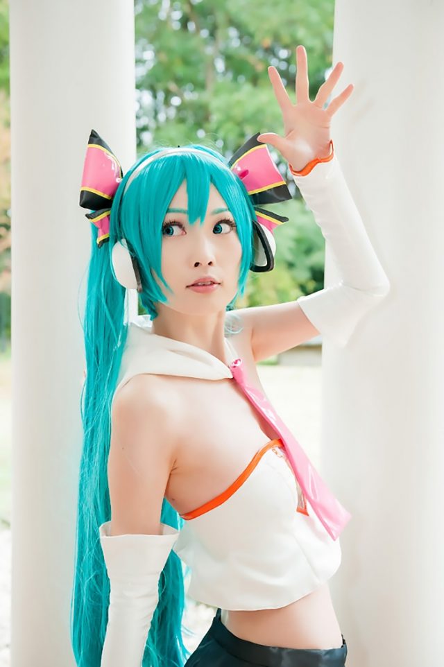コスプレイヤー アゲハ パンツが見えそうなミニスカがエロい 『初音ミク Cheerful Ver』 チアガールのコスプレ画像