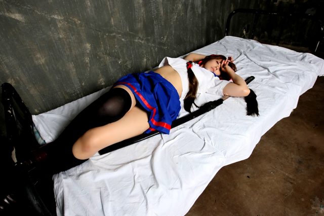 コスプレイヤー 橘みなみ セーラー服でパンチラがエロい 『シュラキ』 美城暁のコスプレ画像