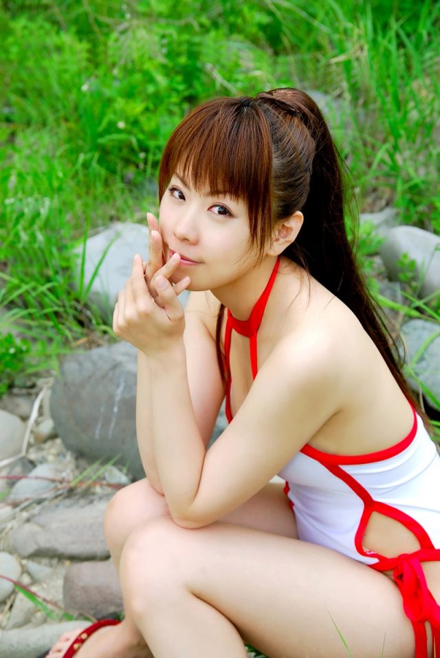 コスプレイヤー 橘みなみ ハイレグの水着で巨乳の谷間や食い込みがエロい 『デッドオアアライブ』 霞(水着Ver)のコスプレ画像