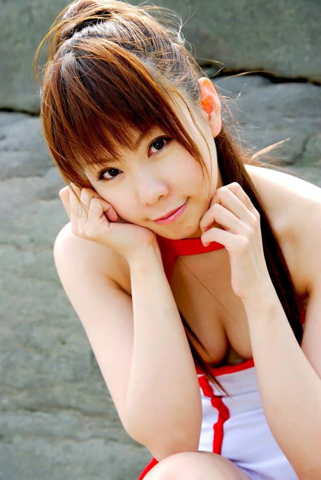 コスプレイヤー 橘みなみ ハイレグの水着で巨乳の谷間や食い込みがエロい 『デッドオアアライブ』 霞(水着Ver)のコスプレ画像