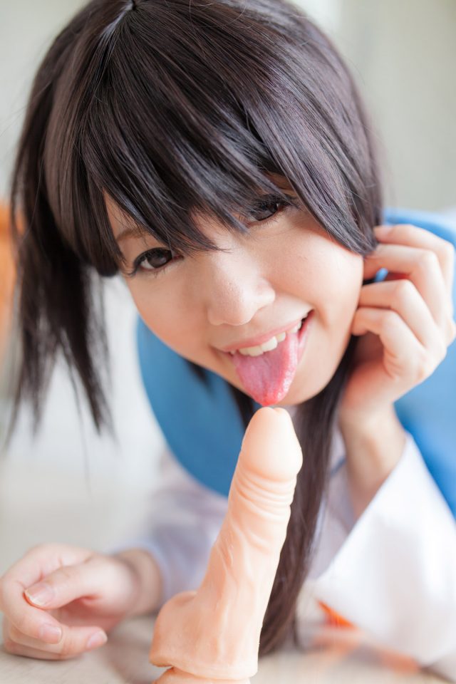 セクシー女優 朝倉ことみ ディルドフェラやオナニーがエロい 『ニセコイ』 小野寺小咲の制服コスプレ画像