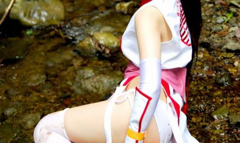 コスプレイヤー 橘みなみ デッドオアアライブ 霞(白霞)のコスプレ 画像