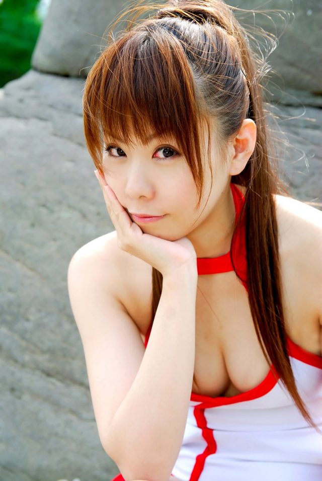 コスプレイヤー 橘みなみ ハイレグの水着で巨乳の谷間や食い込みがエロい 『デッドオアアライブ』 霞(水着Ver)のコスプレ画像