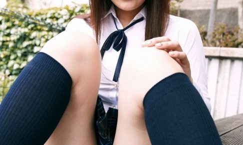 セクシー女優 神咲詩織 JK制服コスプレ 画像