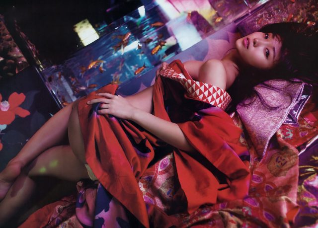 グラドル 吉木りさ 浴衣のコスプレでチラっと見える下着や露出した肌がエロい画像