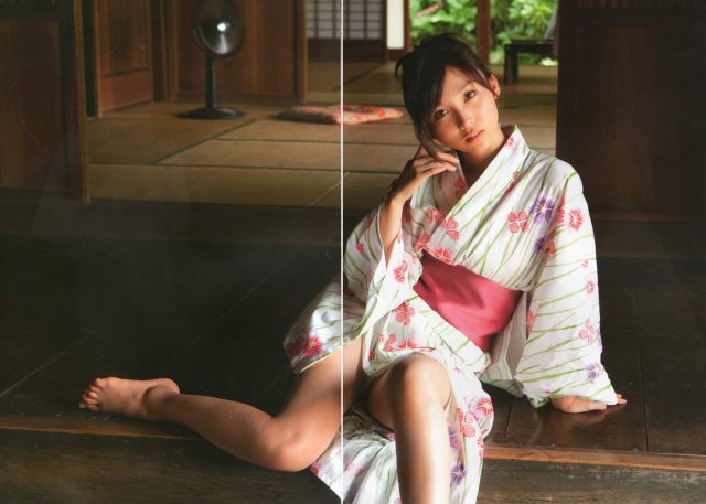 グラドル 吉木りさ 浴衣のコスプレでチラっと見える下着や露出した肌がエロい画像