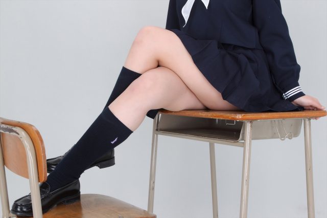 岸明日香 冬服セーラー服のコスプレ画像