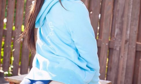 佐山彩香 スク水のコスプレ 画像